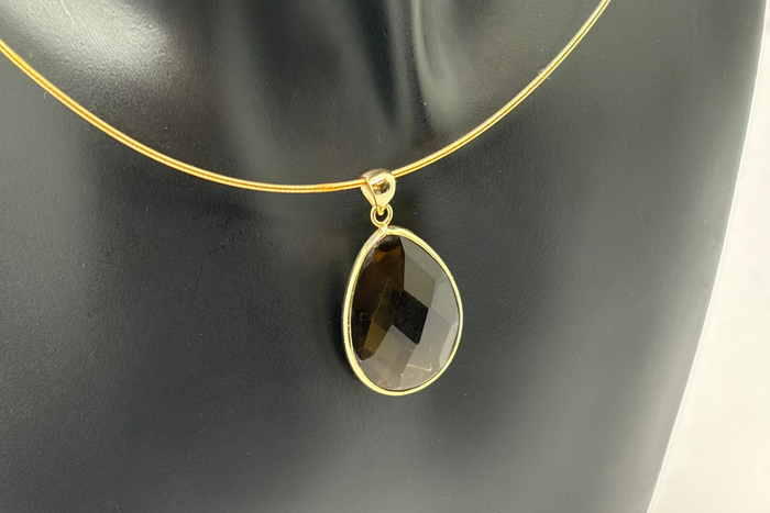 Collar Elegance