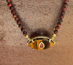Collar de ojo de tigre y rubí reconstituido — vista 2